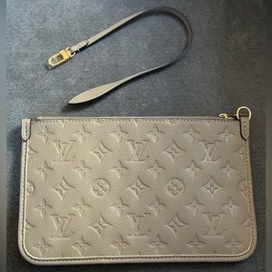 Louis Vuitton Clutch